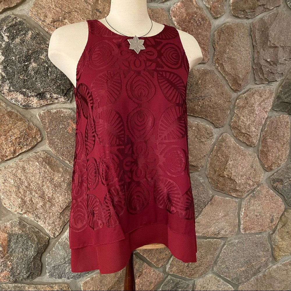 Max Studio sleeveless top. New with tags.